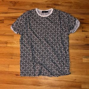 Graphic white and black T-shirt